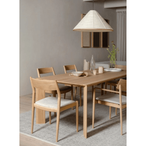Nâng Cấp Không Gian Bếp Với Bàn Ăn Gỗ Tràm