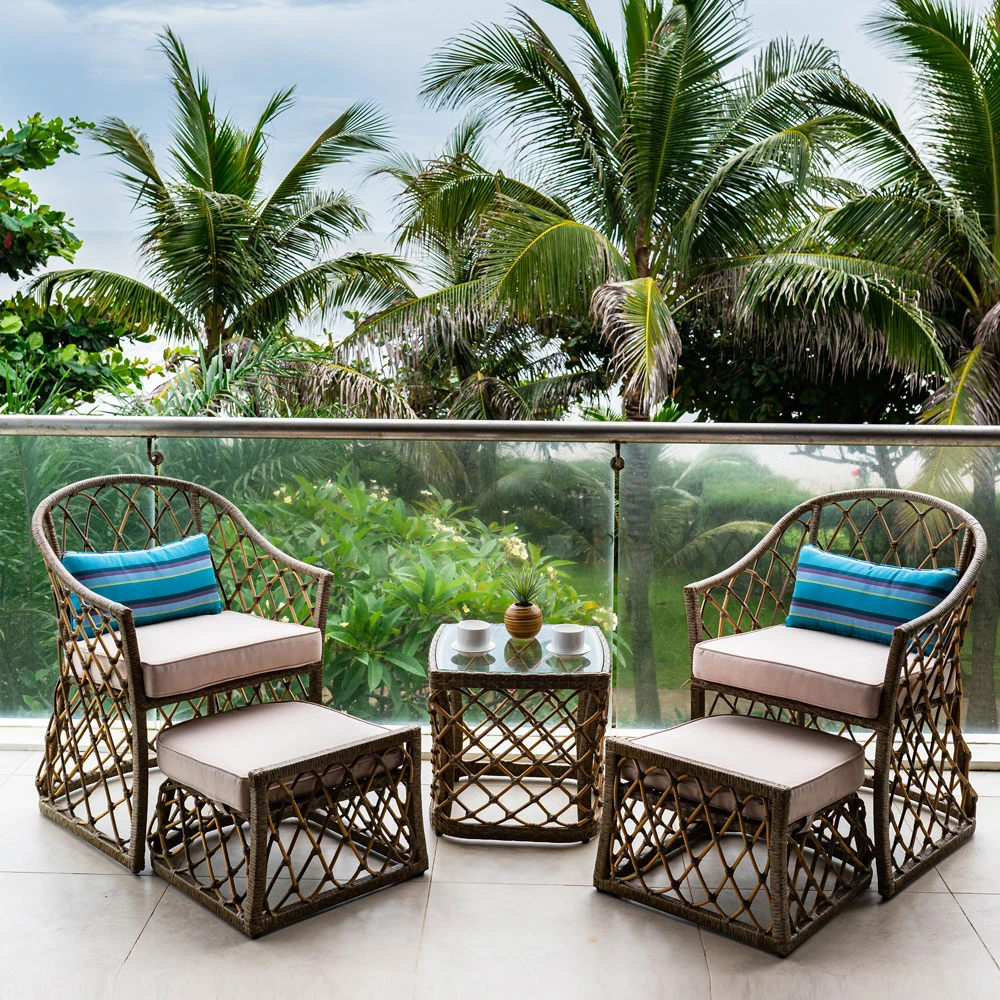Bộ bàn ghế Bistro set mây nhựa Howard