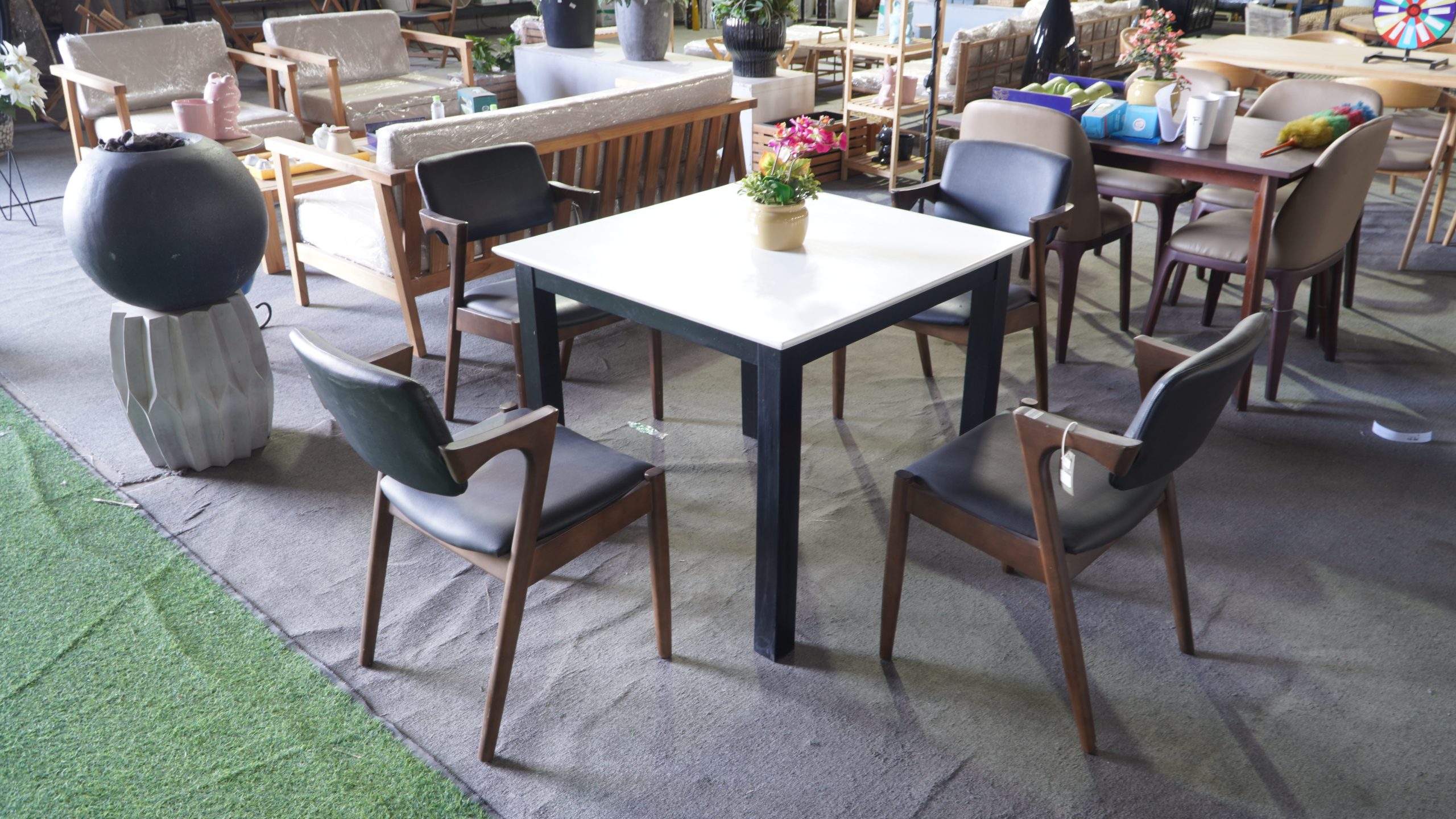 Dinning Table 1 (vuông) - Bàn Ăn Đơn
