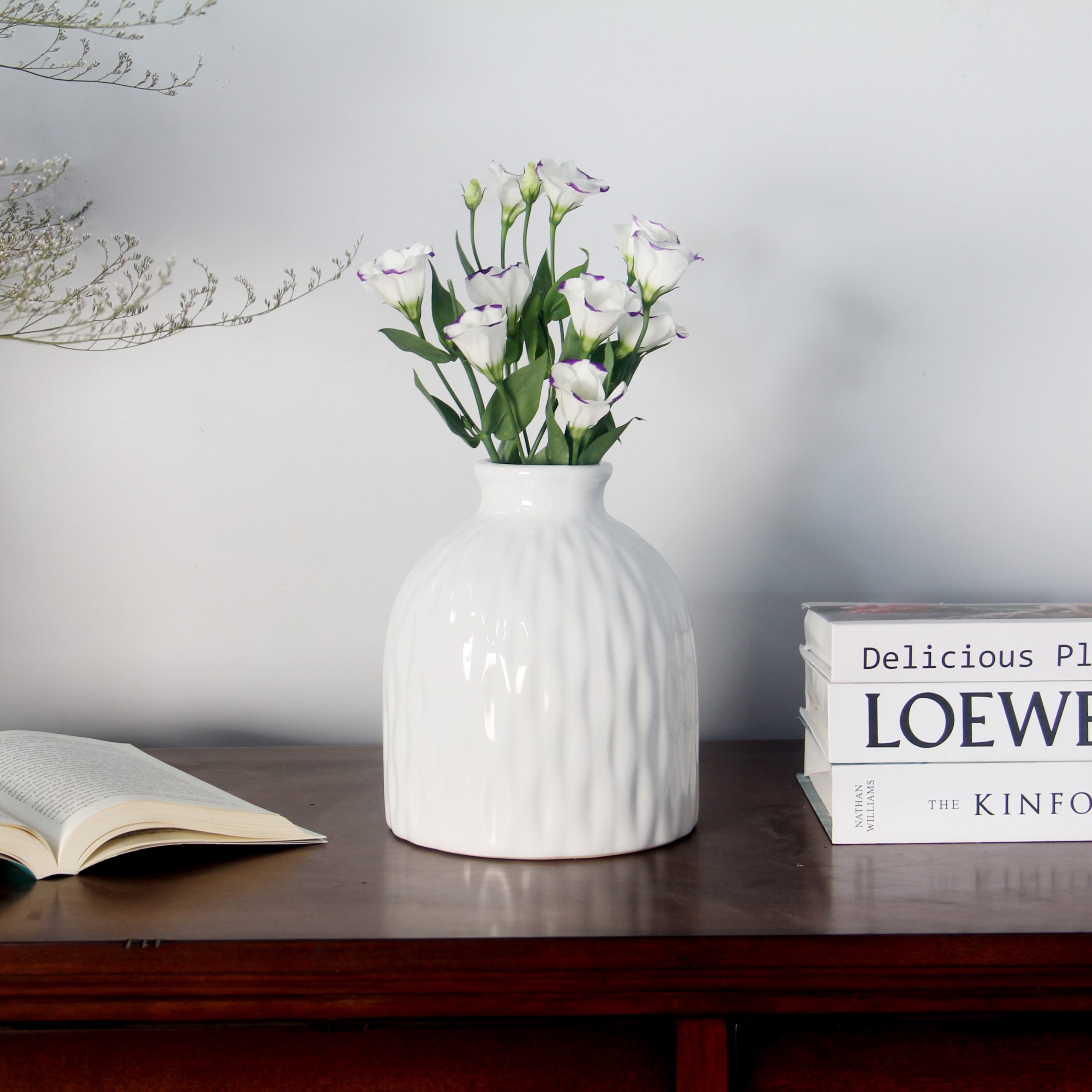 Bình Gốm Ivory hoa văn sọc