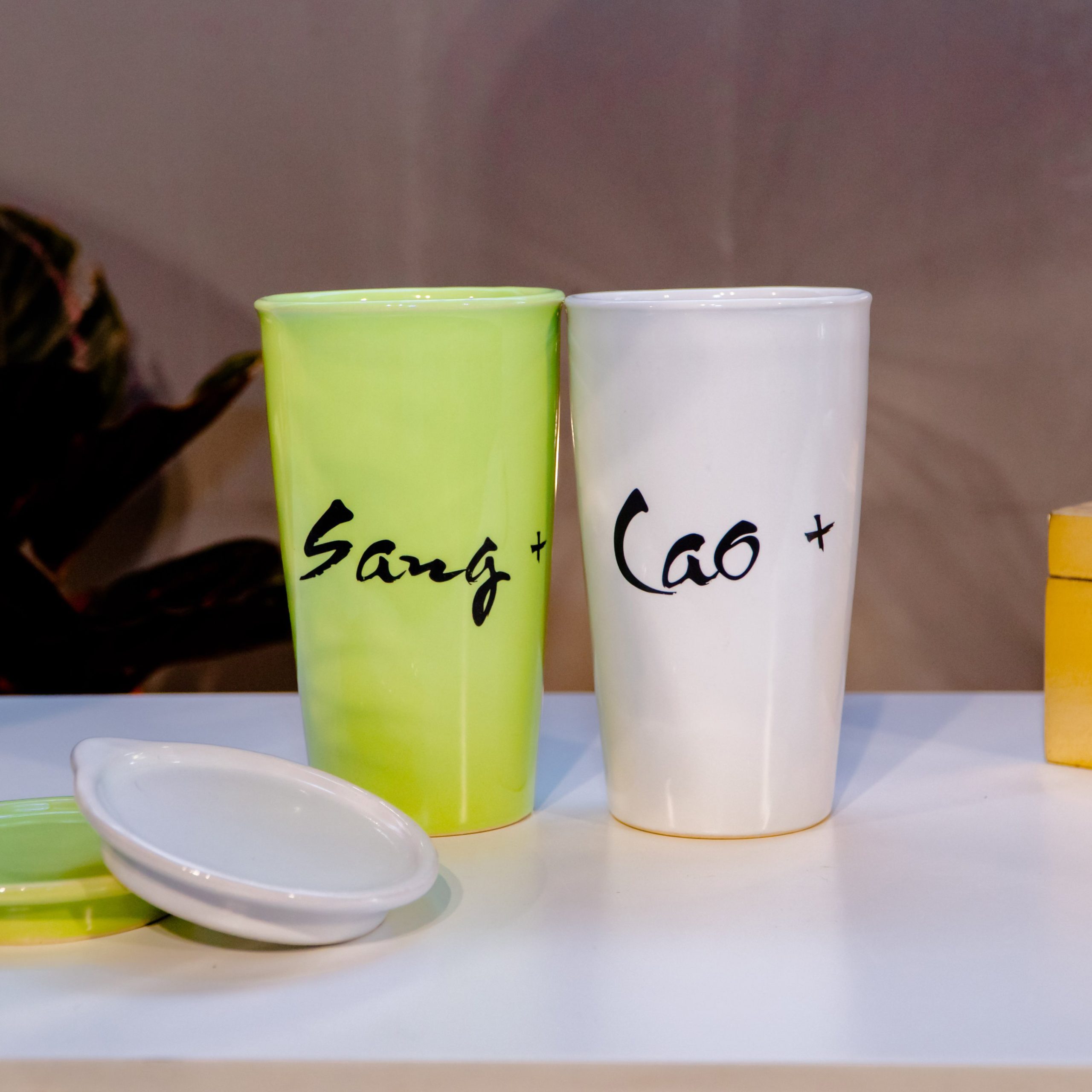 Cặp Ly sứ cao cấp Ceramic 450ml nắp sứ khắc tên (màu ngẫu nhiên)