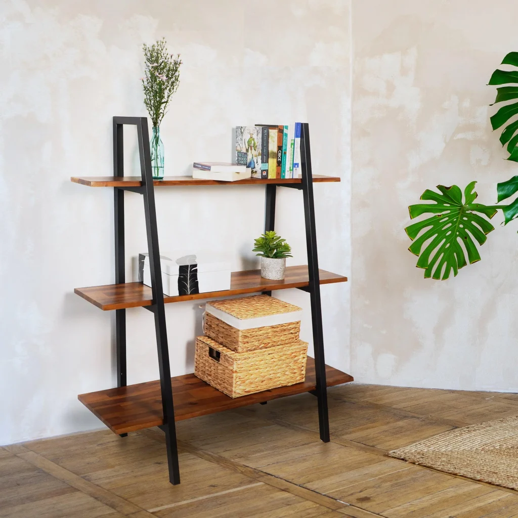 Giá sách gỗ nguyên khối Vejle Etagere